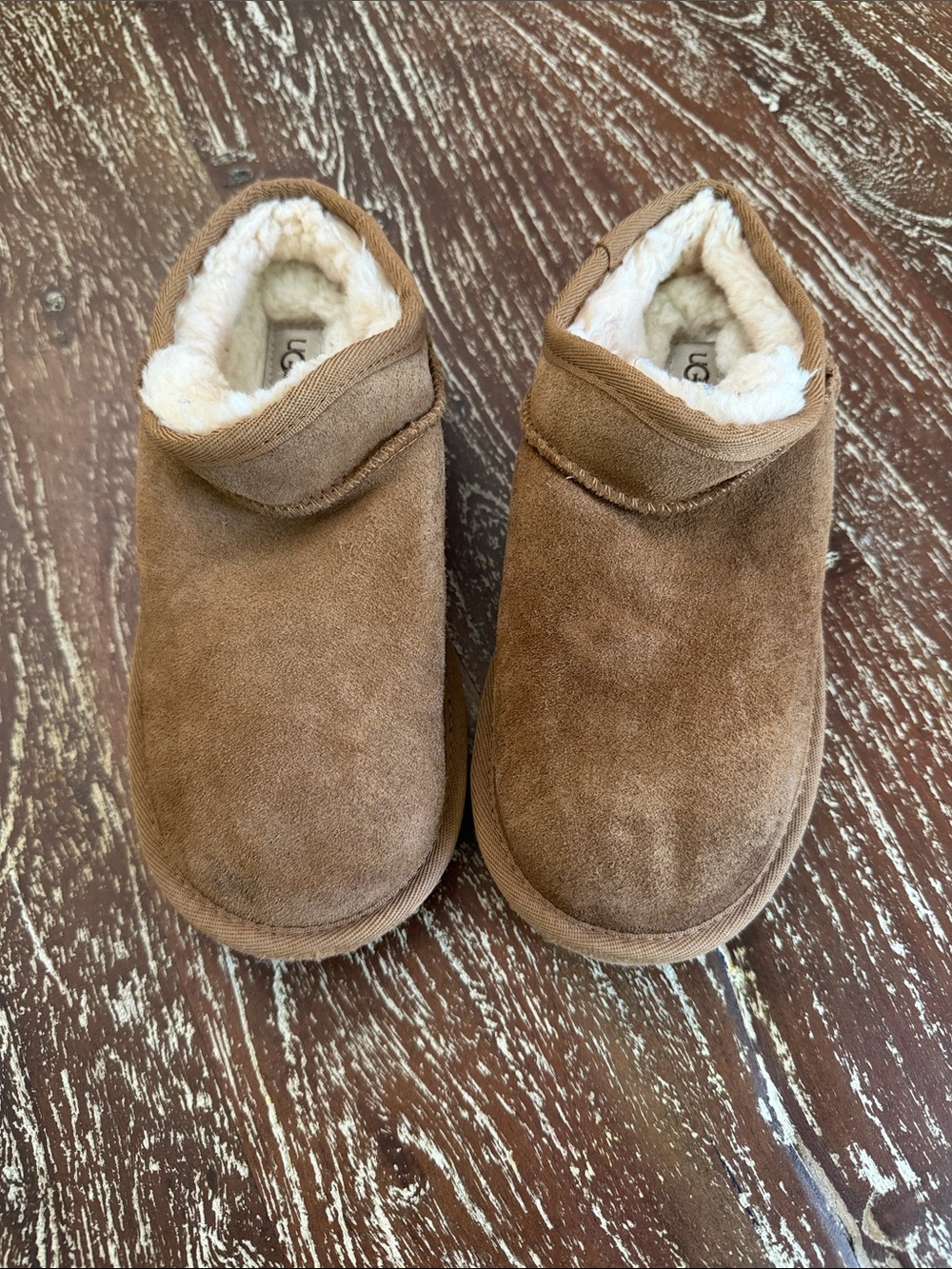 UGG Kids Chestnut Suede Slip-On Slippers with Shearling